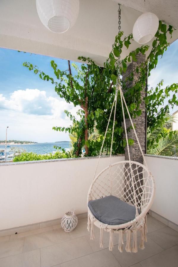 Apartments Alisa โบรดาริตซา ภายนอก รูปภาพ