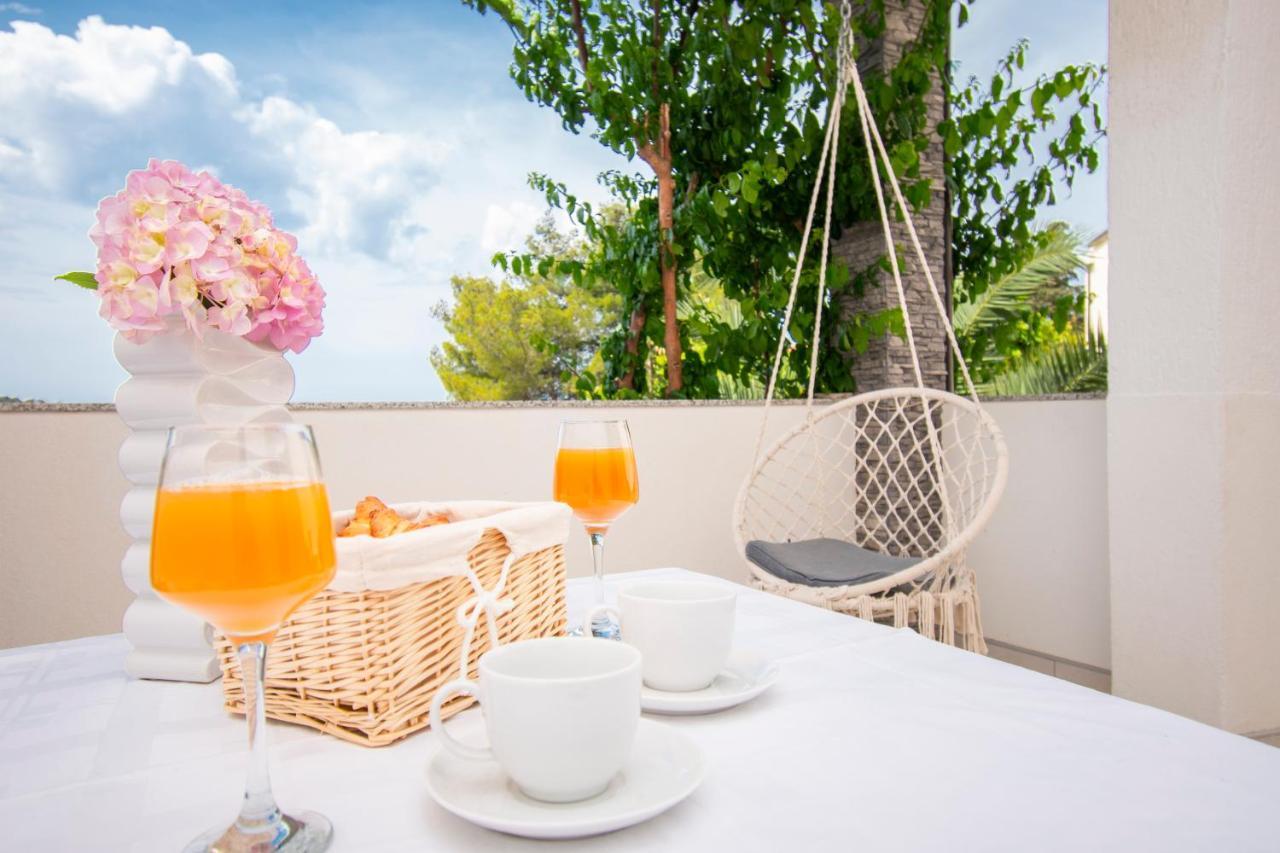 Apartments Alisa โบรดาริตซา ภายนอก รูปภาพ