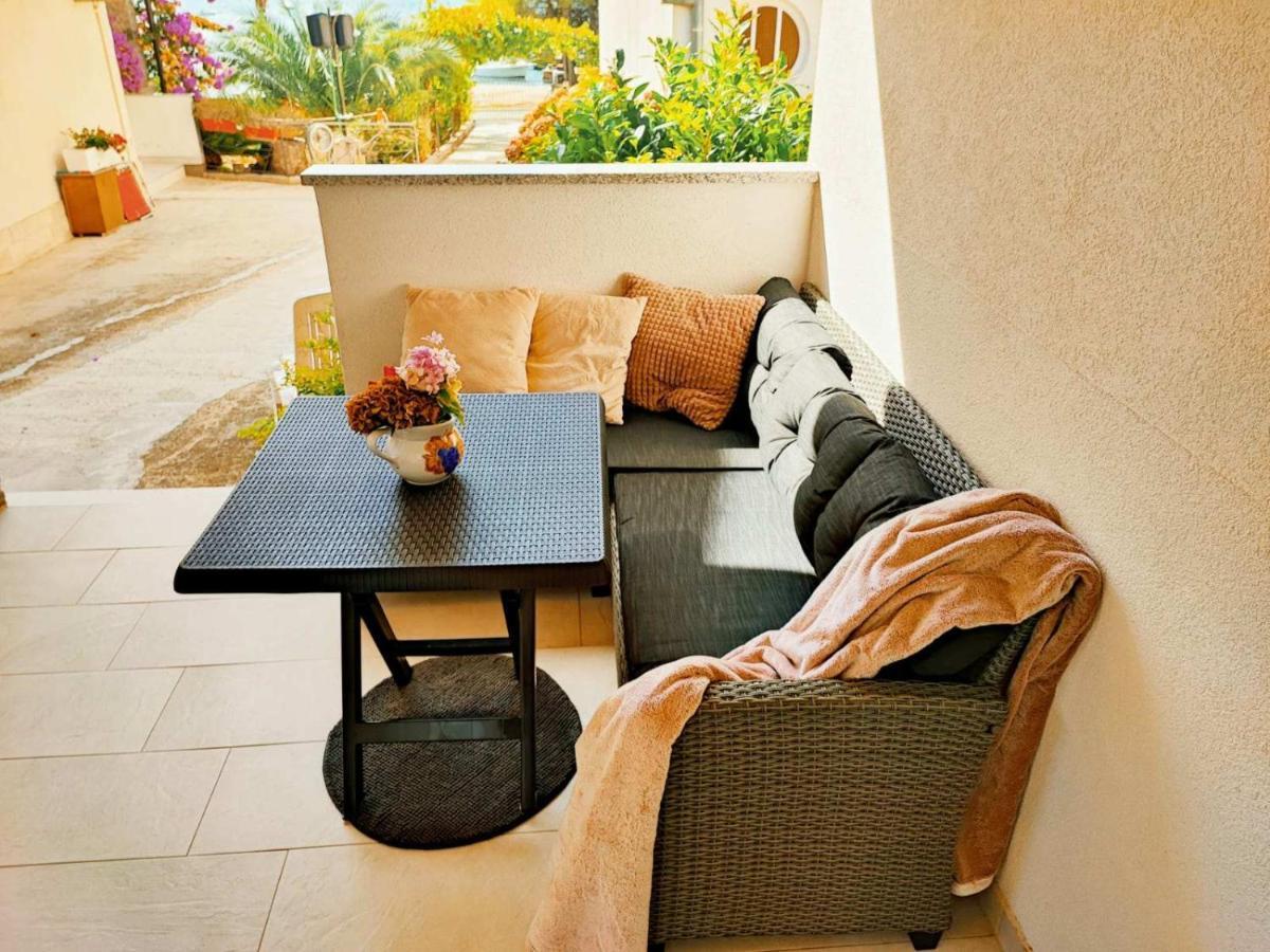 Apartments Alisa โบรดาริตซา ภายนอก รูปภาพ