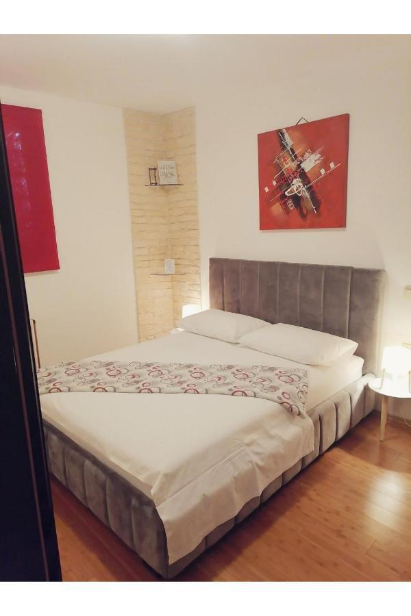Apartments Alisa โบรดาริตซา ภายนอก รูปภาพ