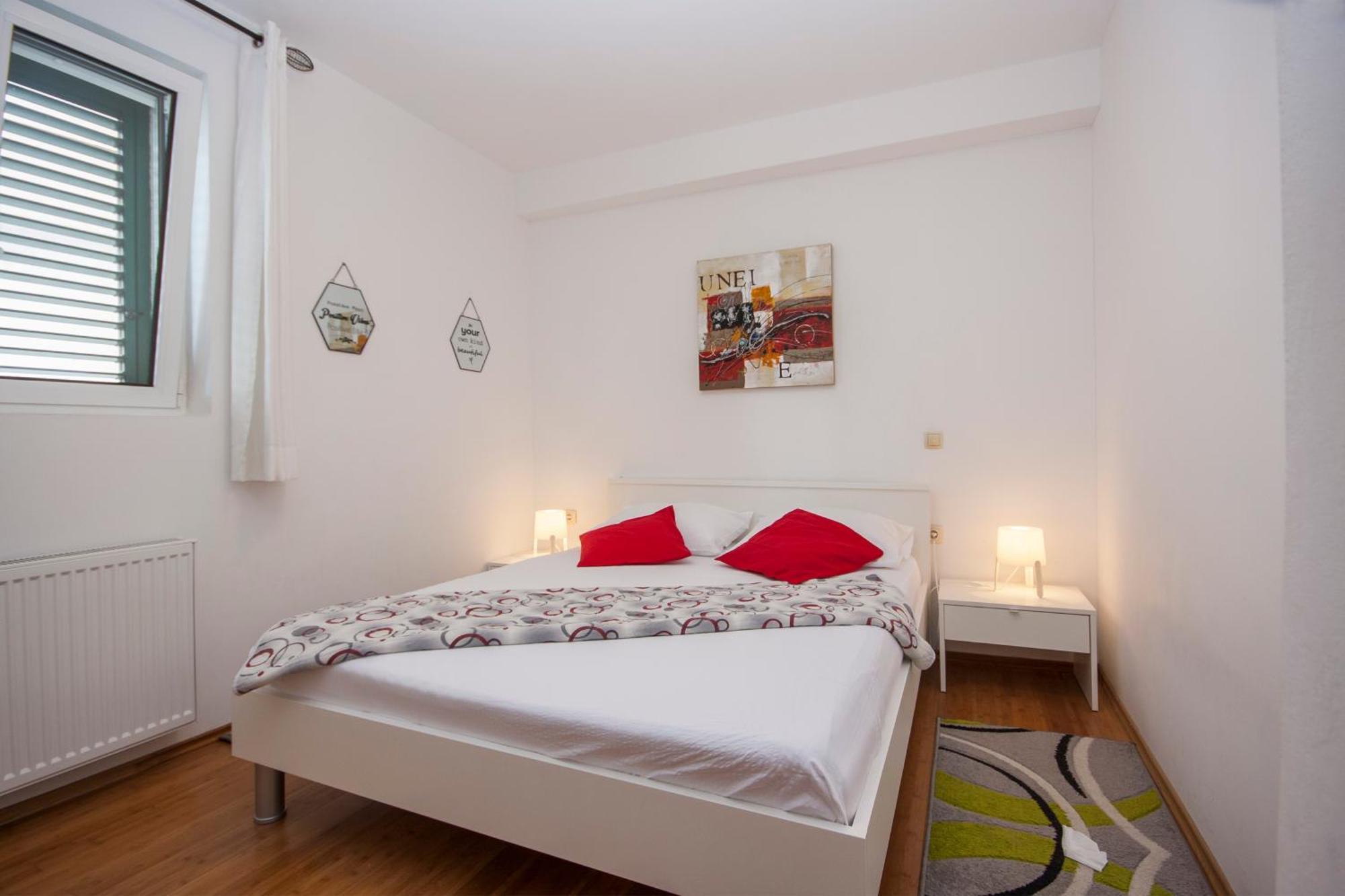 Apartments Alisa โบรดาริตซา ภายนอก รูปภาพ