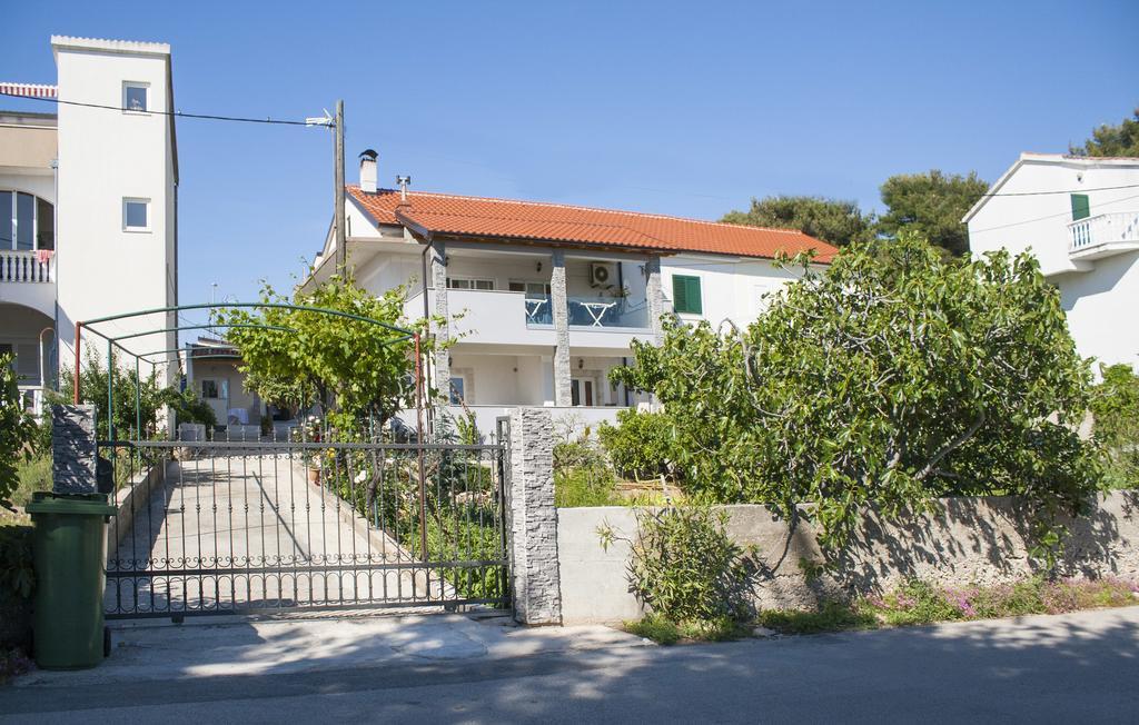 Apartments Alisa โบรดาริตซา ภายนอก รูปภาพ