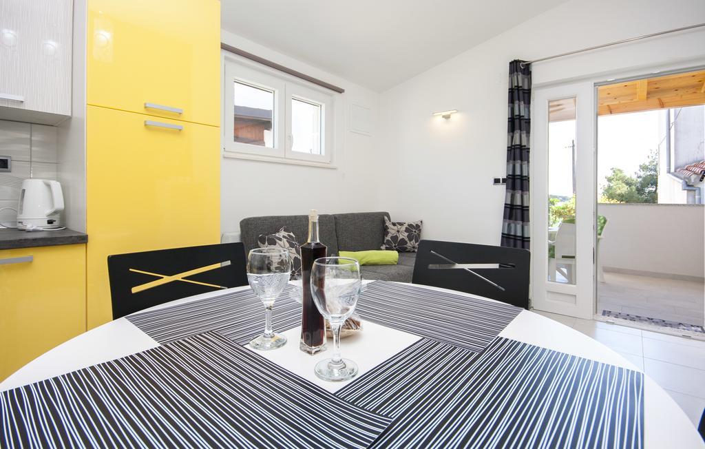 Apartments Alisa โบรดาริตซา ภายนอก รูปภาพ