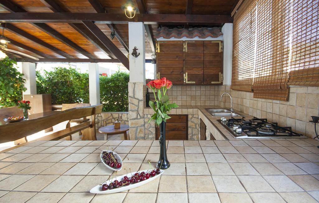 Apartments Alisa โบรดาริตซา ภายนอก รูปภาพ