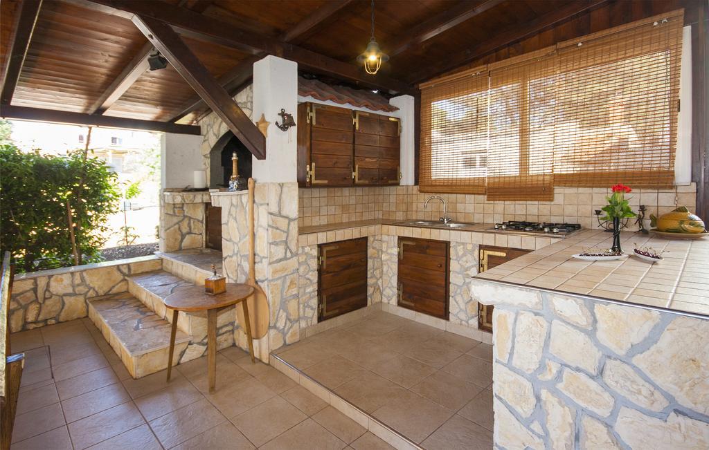 Apartments Alisa โบรดาริตซา ภายนอก รูปภาพ