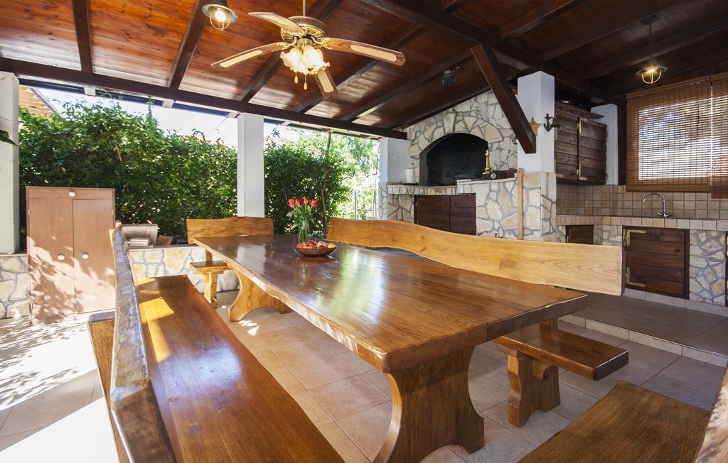 Apartments Alisa โบรดาริตซา ภายนอก รูปภาพ